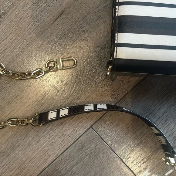 Tory Burch Crossbody Chained Wallet Purse - Picture 3 of 8